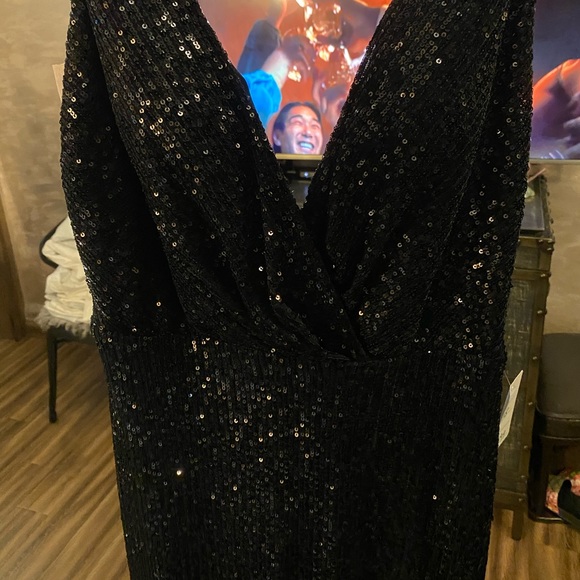 Nicole Bakti prom dress - Picture 4 of 7